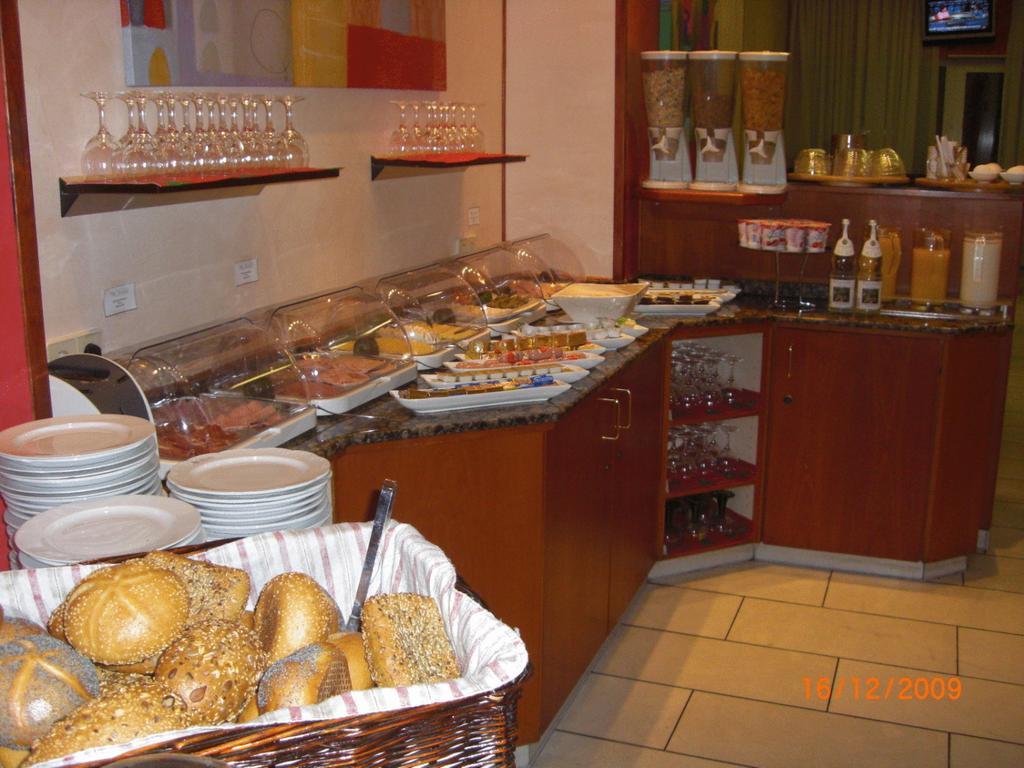 Hotel Mondial Ντίσελντορφ Εξωτερικό φωτογραφία